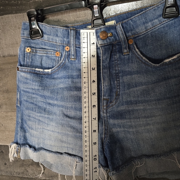 madewell high rise denim shorts - Picture 6 of 7